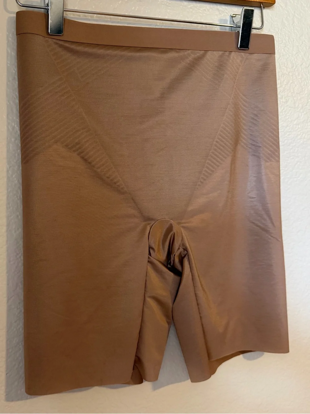 Spanx Thinstincts 2.0 High Waisted Mid-Thigh Girl Shorts Shapewear Tan Large